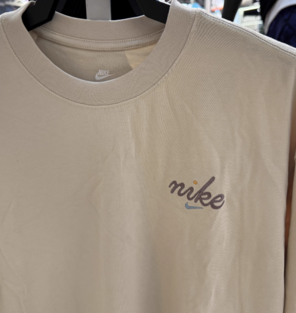 오픈마켓 우리들쇼핑,나이키 멀티 자수 트레이닝 런닝화 맨즈  긴팔 티셔츠 HQ8166-234