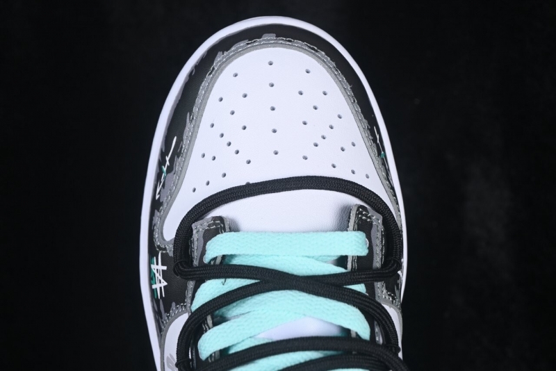 나이키 NIKE 덩크 로우 그래피티 스니커즈 그레이 DD1391-100 상세 이미지 5