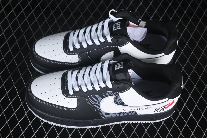 나이키 NIKE 에어포스 1 로우 블랙 화이트 운동화 RJ1988-004 상세 이미지 2