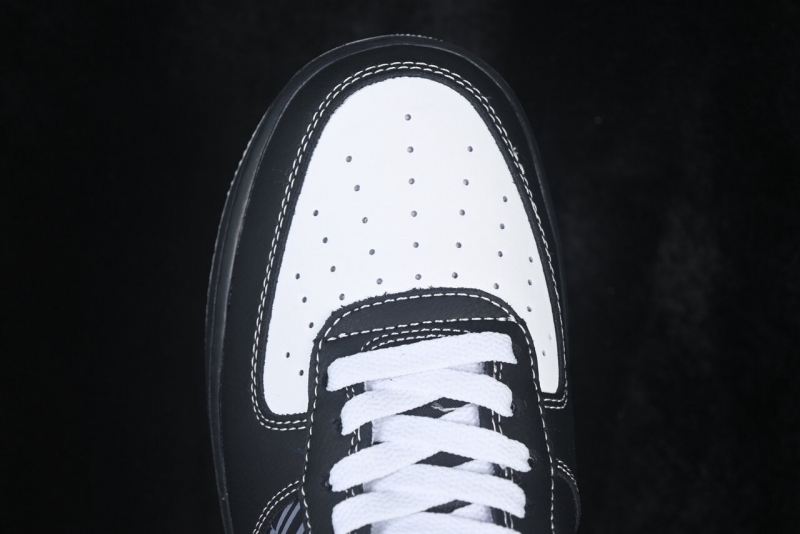 나이키 NIKE 에어포스 1 로우 블랙 화이트 운동화 RJ1988-004 상세 이미지 5