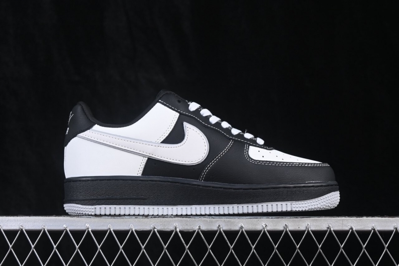 나이키 NIKE 에어포스 1 로우 블랙 화이트 운동화 RJ1988-004 상세 이미지 1
