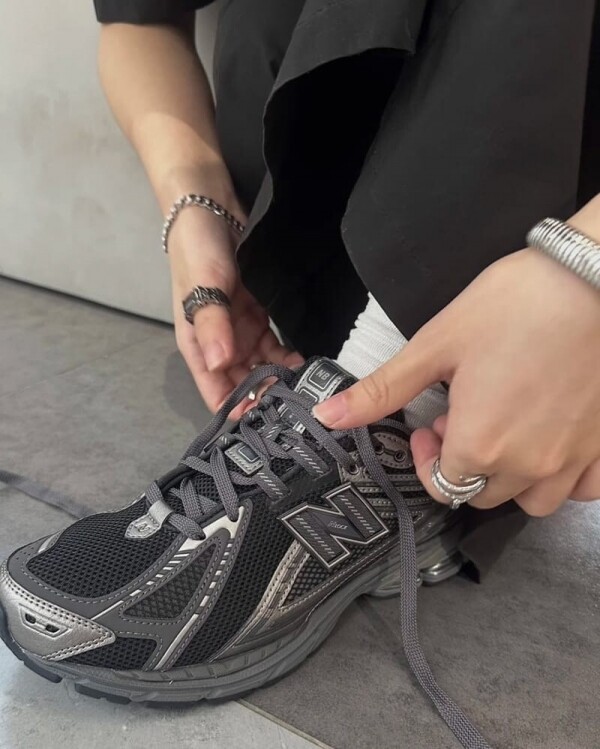 오픈마켓 우리들쇼핑,뉴발란스 1906R 하버 그레이 실버 메탈릭 커플화 다크 블랙 신발 M1906RES