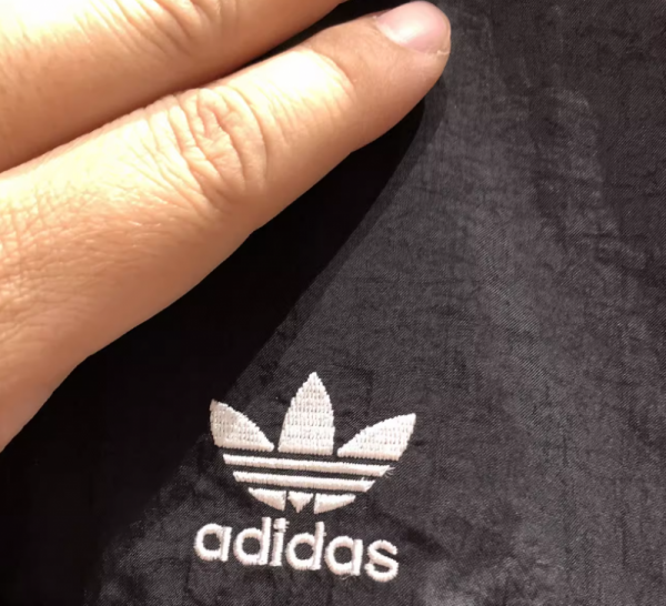 오픈마켓 우리들쇼핑,아디다스 아디컬러 디스럽티드 아이콘 트랙탑 우먼스 바람막이 블랙 KG8512