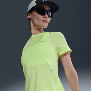 나이키 NIKE 스위프트 여성 드라이 핏 반팔 러닝 탑 HM9699-006 017 701 897