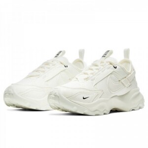 나이키 TC 7900 러닝화 DD9682 100 세일 & 블랙 & 세일