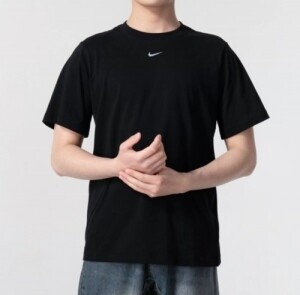나이키 스포츠웨어 여성 티셔츠 블랙 FD4150-010